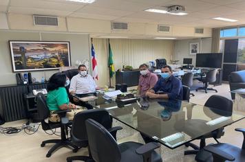 Prefeito Marcos Lobo e o vice-prefeito Moises Ribeiro vão a SDE para discutirem a criação do Distrito Industrial em Uauá